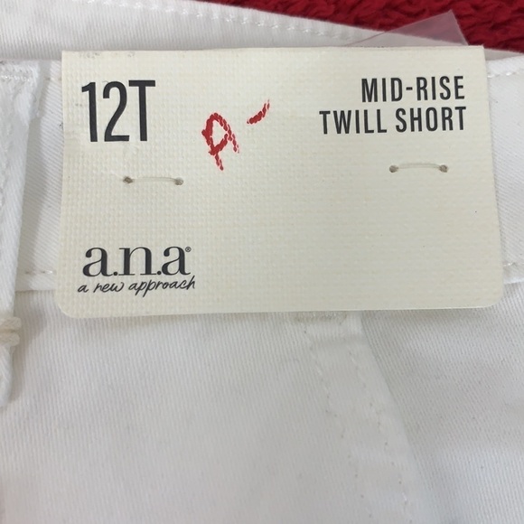 a.n.a. Mid-Rise Twill Short - White Cotton/Spandex, Size 12T, NWT - Picture 4 of 9